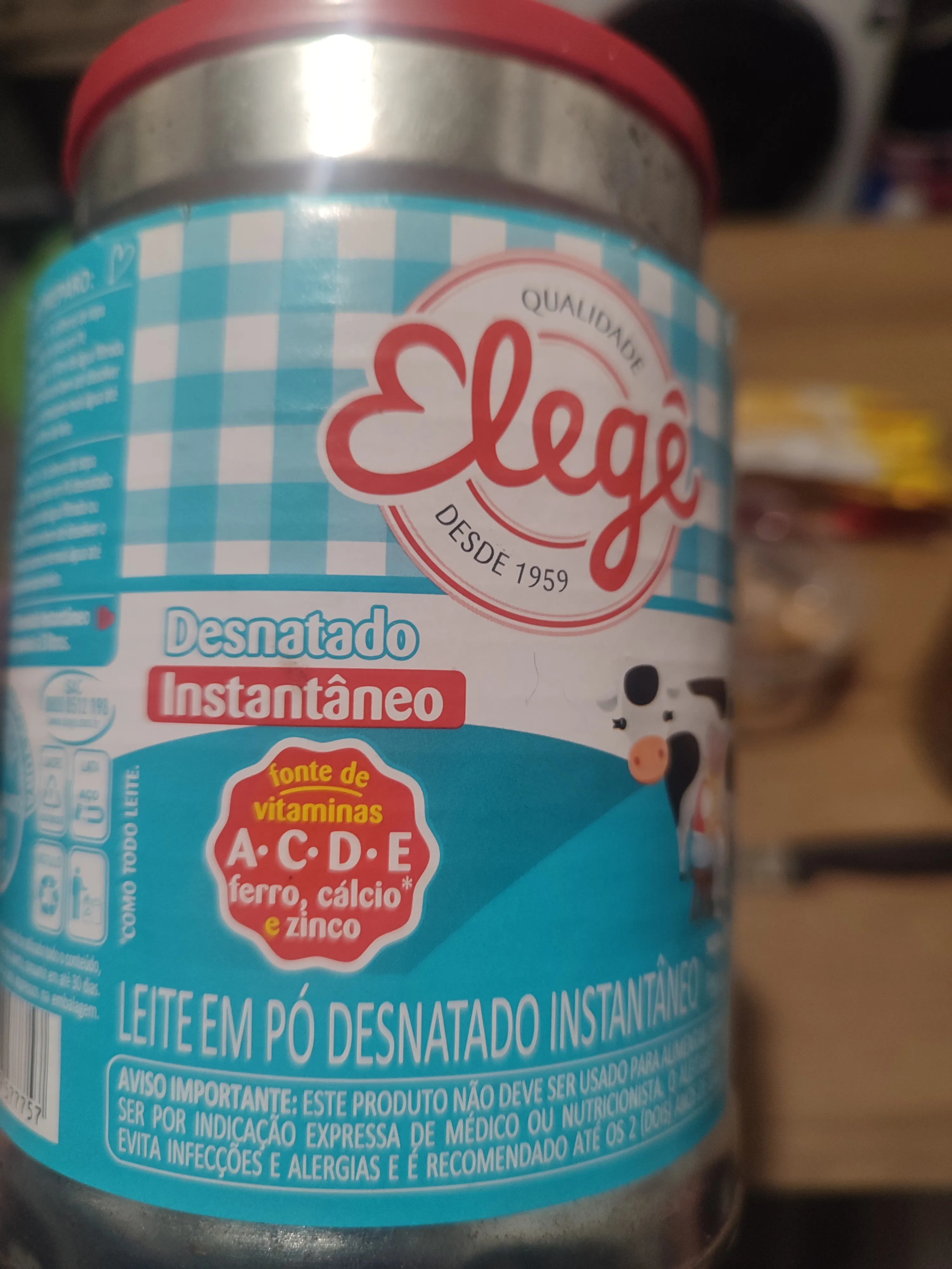 Leite em Pó Desnatado Instantâneo Elegê